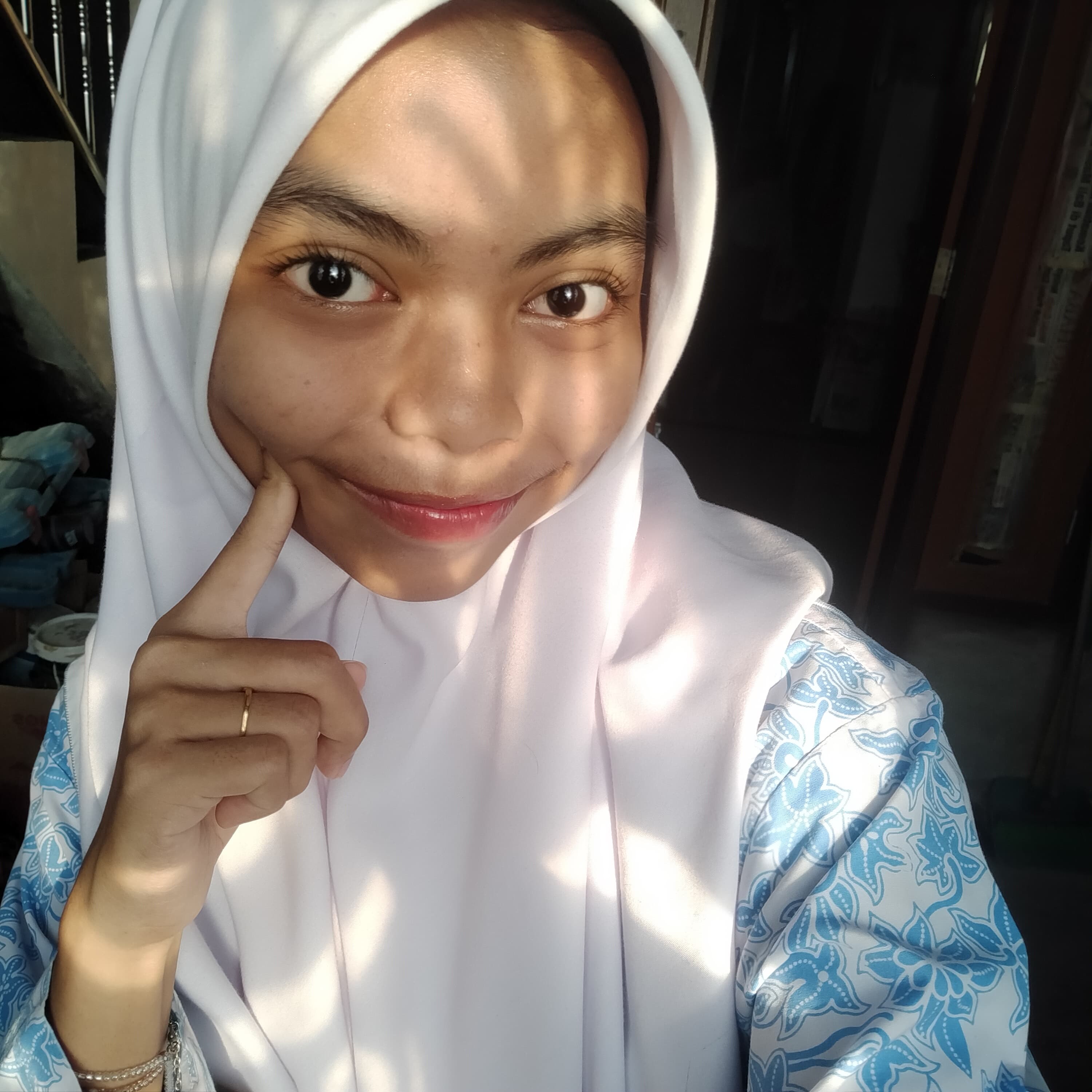 Nur Aina - Bendahara II kelas olimpiade(Periode XI-I)